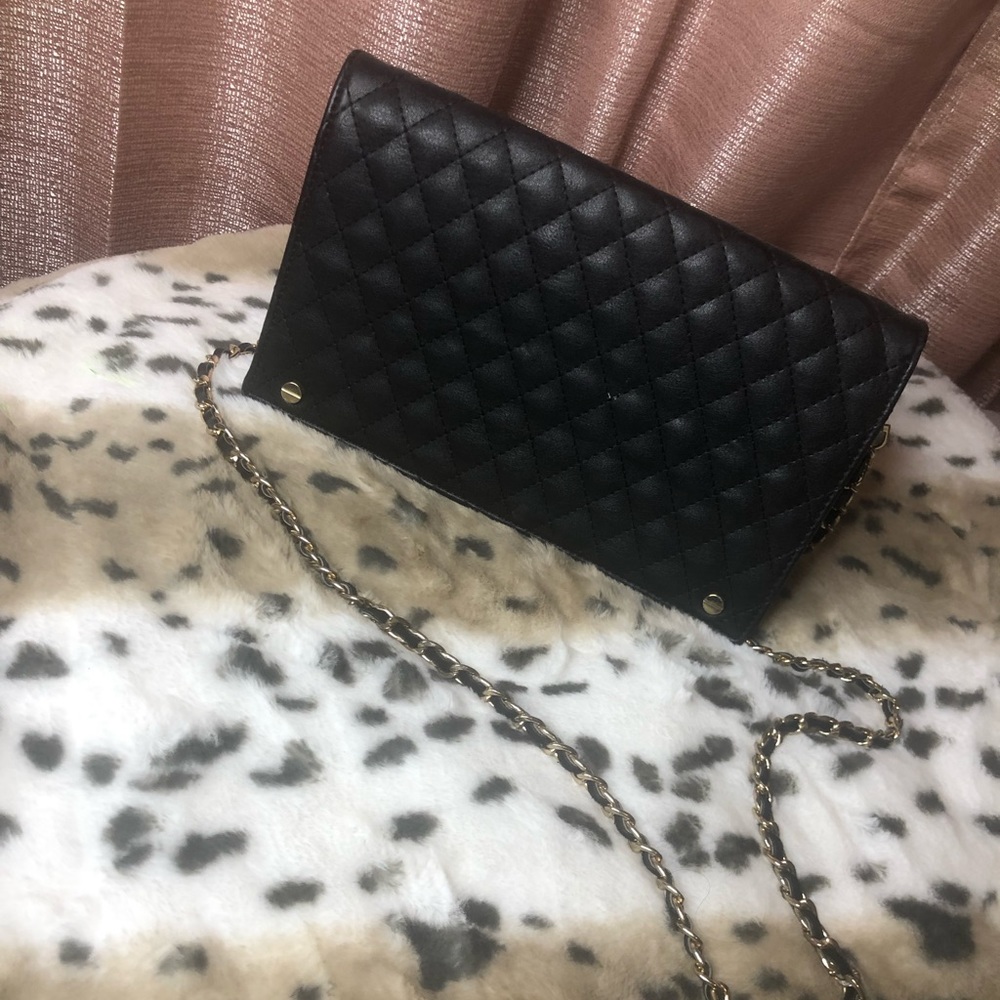 Forever 21 clutch